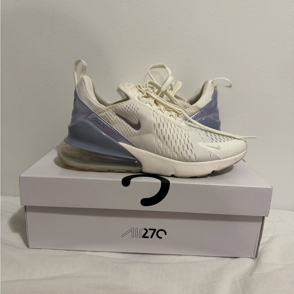 Nike Air Max 270 purple sneaker